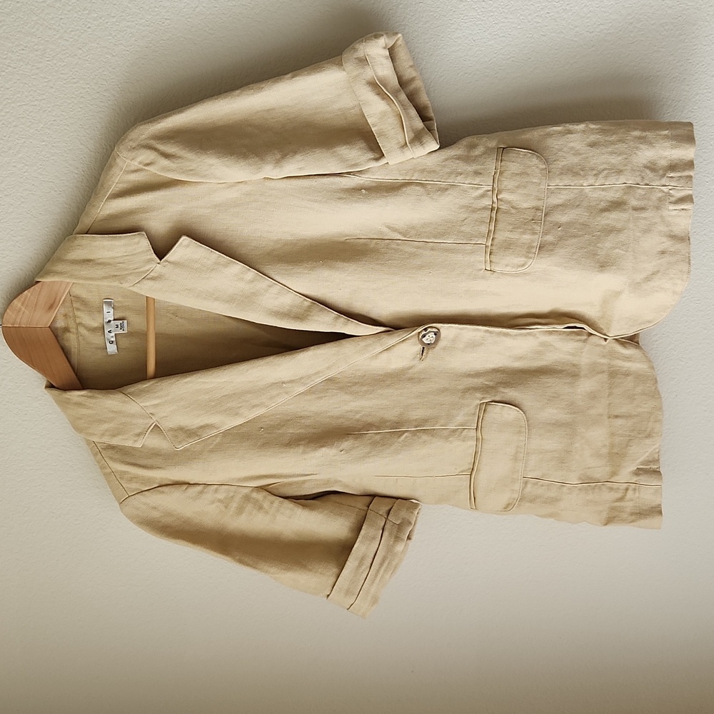 Cabi tan 100% linen short sleeve blazer Safari So Good Pleated back women Sz M